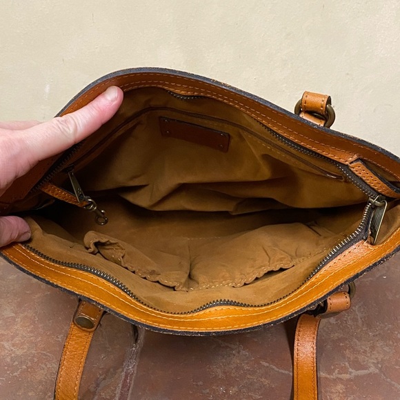 Patricia Nash Tooled Florence Poppy Leather Tote Brown Great Condition - Picture 5 of 9